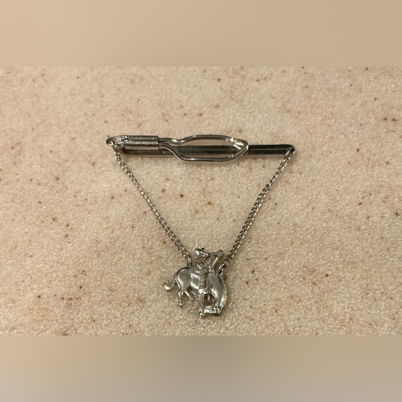 Silver toned JewelryTie Clip with Cowboy - Picture 1 of 2